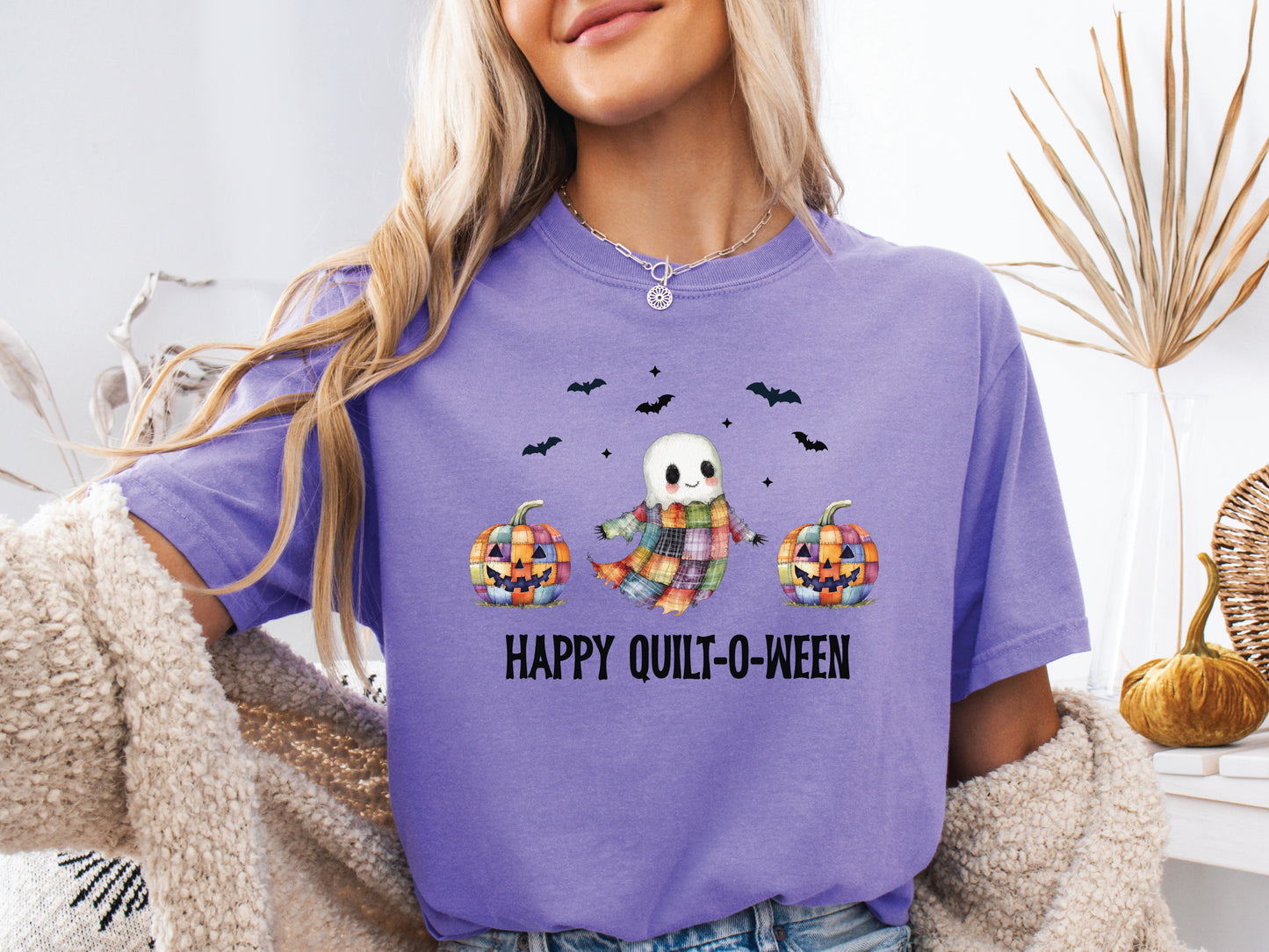 Happy Quilt-O-Ween t-shirt with patchwork pumpkins and ghost, Violet Comfort Colors shirt – gift for quilters.