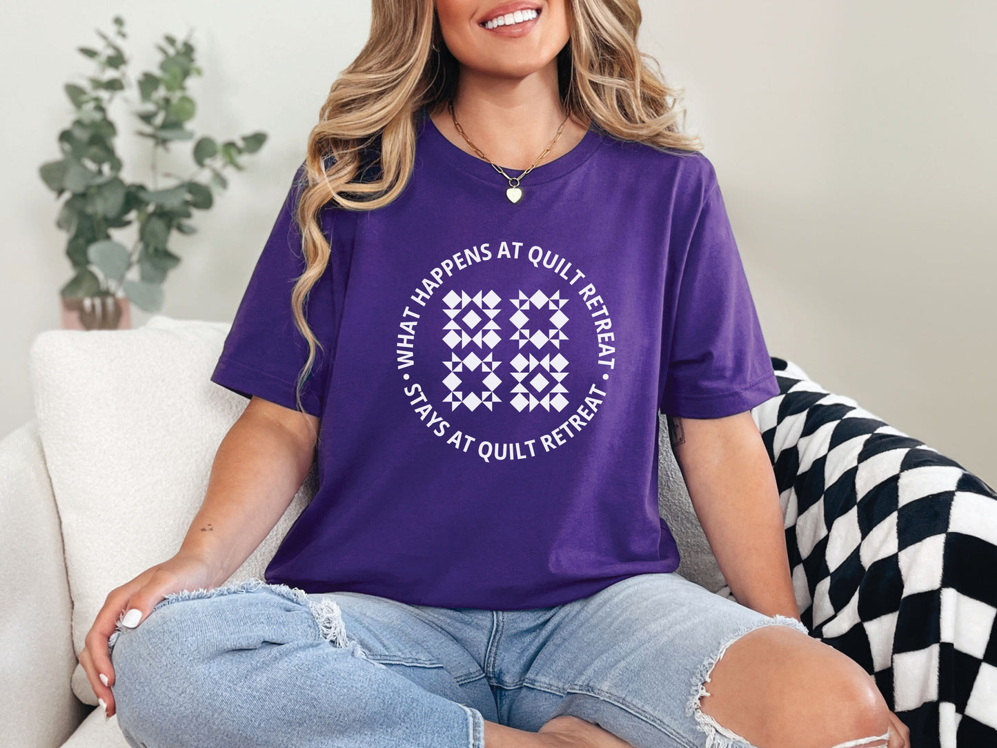 What Happens At Quilt Retreat Short Sleeve T-Shirt