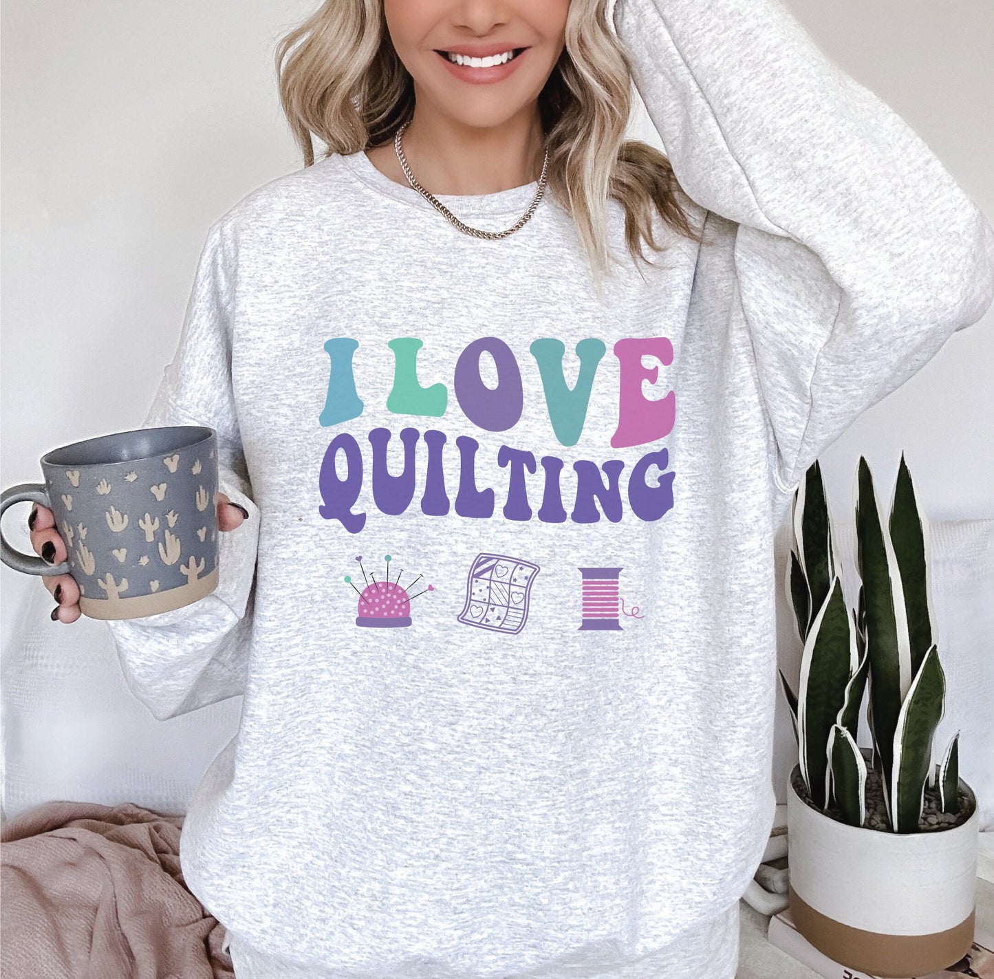 I Love Quilting Retro Text Sweatshirt