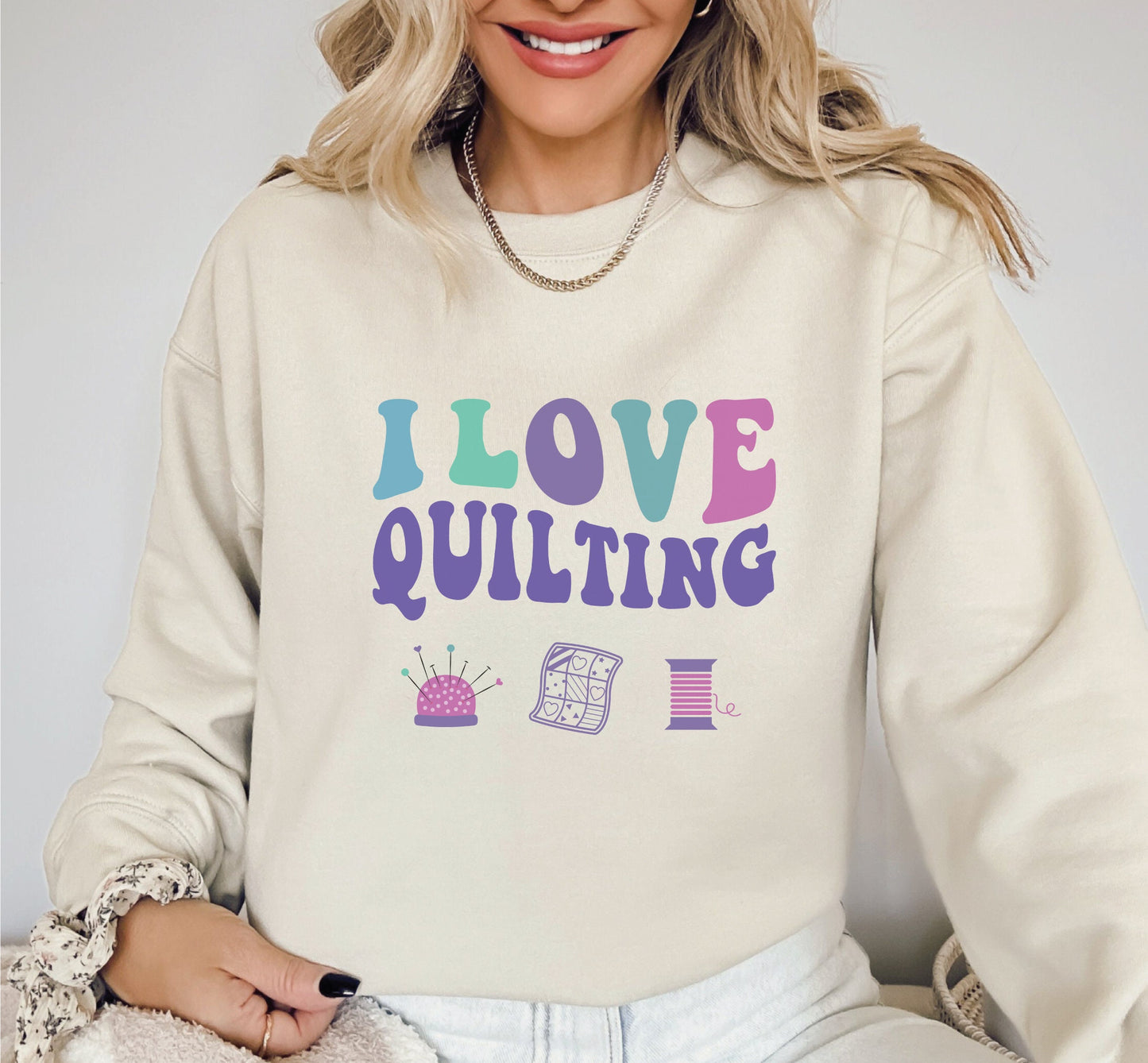 I Love Quilting Retro Text Sweatshirt